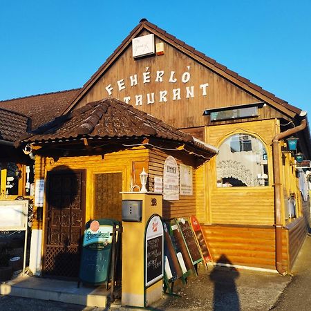 Feherlo Vendeghaz & Restaurant Бюк Экстерьер фото
