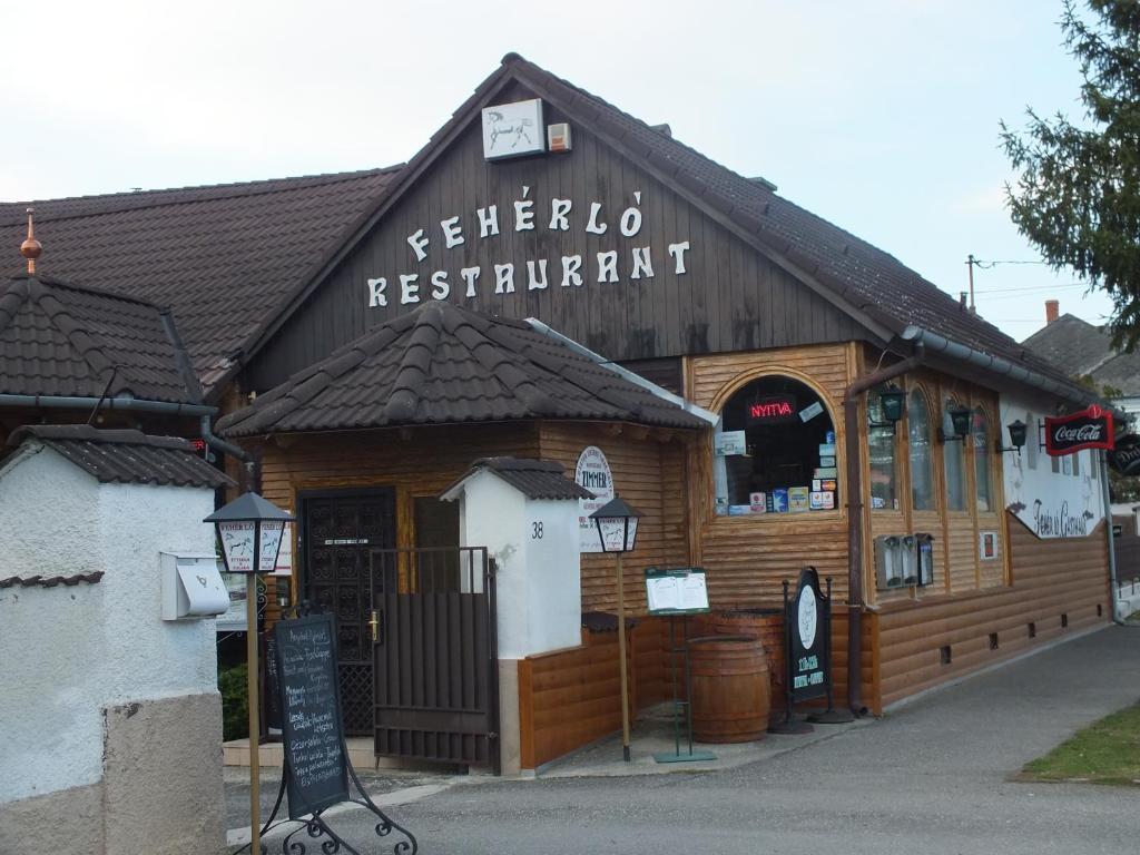 Feherlo Vendeghaz & Restaurant Бюк Экстерьер фото