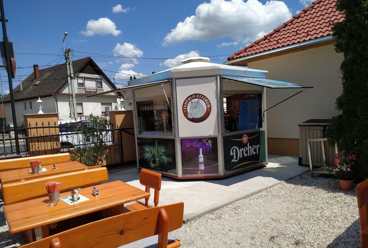 Feherlo Vendeghaz & Restaurant Бюк Экстерьер фото